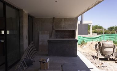 Casa en venta 5 ambientes en Araucarias, Puertos del Lago
