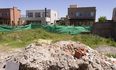 Casa en venta 5 ambientes en Araucarias, Puertos del Lago