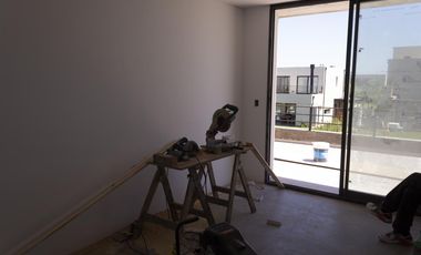 Casa en venta 5 ambientes en Araucarias, Puertos del Lago