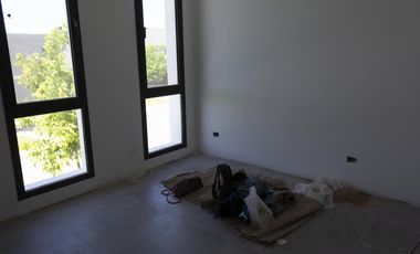 Casa en venta 5 ambientes en Araucarias, Puertos del Lago