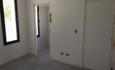 Casa en venta 5 ambientes en Araucarias, Puertos del Lago