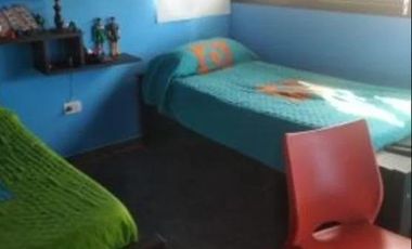 Casa en venta - 2 Dormitorios 1 Baño - Cocheras - 400Mts2 - Manuel B. Gonnet, La Plata