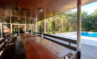 Casa en venta - 4 Dormitorios 4 Baños - Cocheras - 5.229Mts2 - Exaltación de la Cruz
