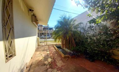 Casa + Local en  Venta en Viila Gobernador Galvez