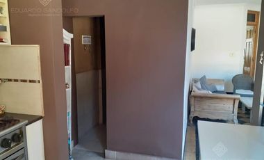 Chalet de Estilo reciclado a nuevo con pileta - EXCELENTE!!!