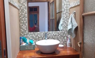 Chalet de Estilo reciclado a nuevo con pileta - EXCELENTE!!!