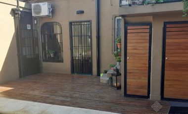 Chalet de Estilo reciclado a nuevo con pileta - EXCELENTE!!!