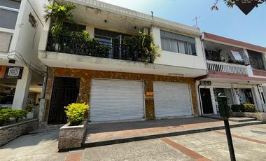 Local de arriendo en Urdesa - Victor Emilio Estrada – código:20657