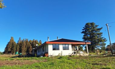 ESPECTACULAR CAMPO CON CASA  DE 3 HECTÁREA