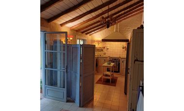 Se vende preciosa Casa Estilo Provenzal AMOBLADA en Sector El Carmen- Pirque