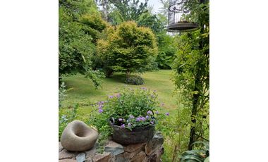 Se vende preciosa Casa Estilo Provenzal AMOBLADA en Sector El Carmen- Pirque