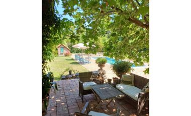 Se vende preciosa Casa Estilo Provenzal AMOBLADA en Sector El Carmen- Pirque