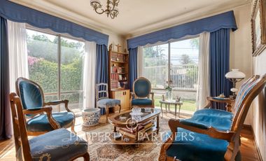 Oportunidad, casa aislada, cerca del metro y comercio,
