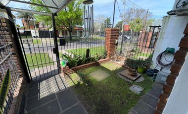 Venta Triplex en Zona Residencial de Monte Grande
