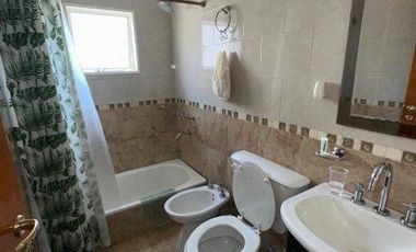 Venta Triplex en Zona Residencial de Monte Grande