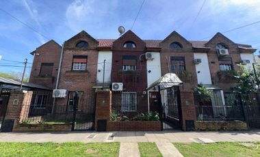 Venta Triplex en Zona Residencial de Monte Grande