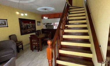 Venta Triplex en Zona Residencial de Monte Grande