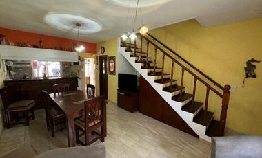 Venta Triplex en Zona Residencial de Monte Grande