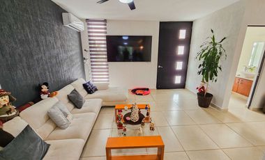 Casa · 3 Recámaras · Jardines del Sur 6 · Alberca · Seguridad · Remodelada