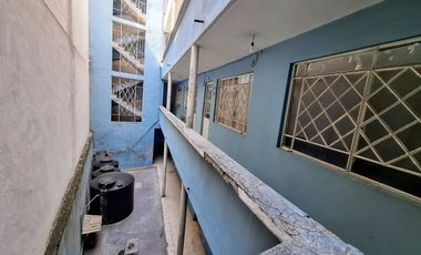 EDIFICIO EN VENTA, NUEVA SANTA MARÍA, EN ESQUINA FRENTE A PARQUE