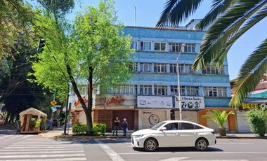 EDIFICIO EN VENTA, NUEVA SANTA MARÍA, EN ESQUINA FRENTE A PARQUE