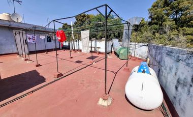 EDIFICIO EN VENTA, NUEVA SANTA MARÍA, EN ESQUINA FRENTE A PARQUE