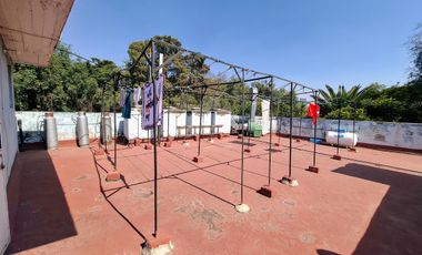 EDIFICIO EN VENTA, NUEVA SANTA MARÍA, EN ESQUINA FRENTE A PARQUE