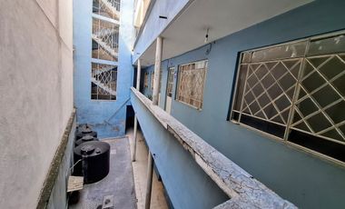 EDIFICIO EN VENTA, NUEVA SANTA MARÍA, EN ESQUINA FRENTE A PARQUE