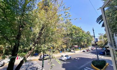 EDIFICIO EN VENTA, NUEVA SANTA MARÍA, EN ESQUINA FRENTE A PARQUE