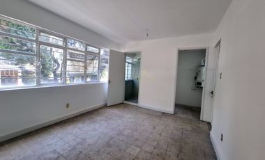EDIFICIO EN VENTA, NUEVA SANTA MARÍA, EN ESQUINA FRENTE A PARQUE