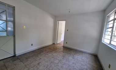 EDIFICIO EN VENTA, NUEVA SANTA MARÍA, EN ESQUINA FRENTE A PARQUE