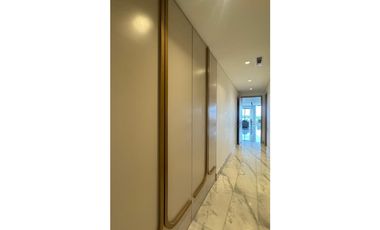 VENTA DE EXCLUSIVO APARTAMENTO EN BUEN SECTOR DE LACIUDAD