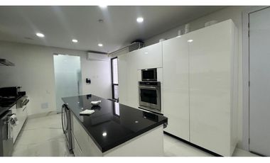 VENTA DE EXCLUSIVO APARTAMENTO EN BUEN SECTOR DE LACIUDAD
