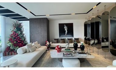 VENTA DE EXCLUSIVO APARTAMENTO EN BUEN SECTOR DE LACIUDAD