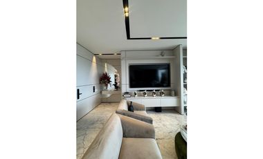 VENTA DE EXCLUSIVO APARTAMENTO EN BUEN SECTOR DE LACIUDAD
