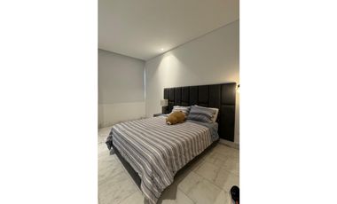 VENTA DE EXCLUSIVO APARTAMENTO EN BUEN SECTOR DE LACIUDAD