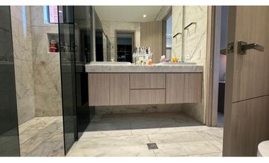 VENTA DE EXCLUSIVO APARTAMENTO EN BUEN SECTOR DE LACIUDAD