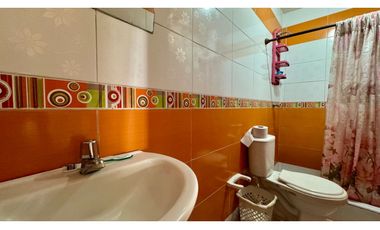 Casa trifamiliar en venta - Barrio Los Robles Palmira Valle Colombia