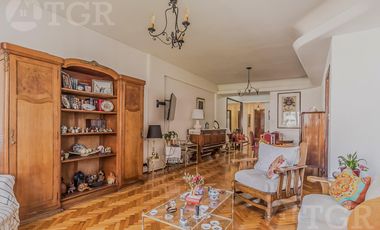 Semipiso en venta en Recoleta, 3 Dormitorios con Dependencia y Balcon corrido al frente
