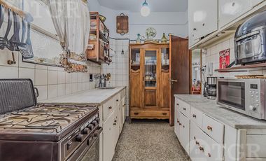 Semipiso en venta en Recoleta, 3 Dormitorios con Dependencia y Balcon corrido al frente