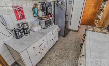 Semipiso en venta en Recoleta, 3 Dormitorios con Dependencia y Balcon corrido al frente