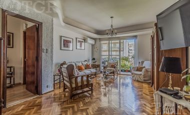 Semipiso en venta en Recoleta, 3 Dormitorios con Dependencia y Balcon corrido al frente