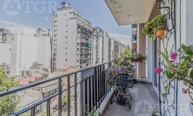 Semipiso en venta en Recoleta, 3 Dormitorios con Dependencia y Balcon corrido al frente