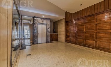 Semipiso en venta en Recoleta, 3 Dormitorios con Dependencia y Balcon corrido al frente