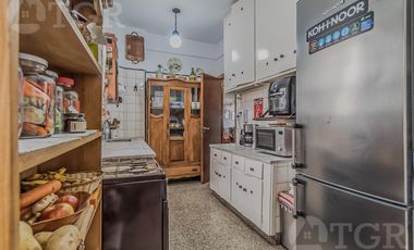 Semipiso en venta en Recoleta, 3 Dormitorios con Dependencia y Balcon corrido al frente
