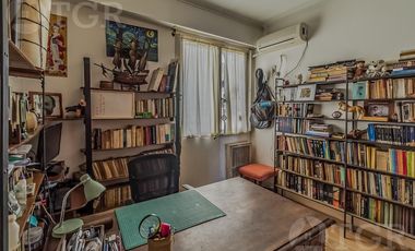 Semipiso en venta en Recoleta, 3 Dormitorios con Dependencia y Balcon corrido al frente