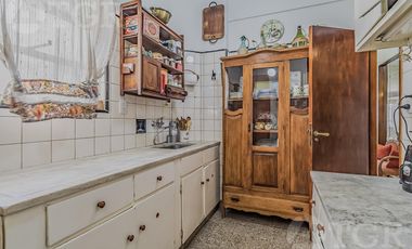 Semipiso en venta en Recoleta, 3 Dormitorios con Dependencia y Balcon corrido al frente