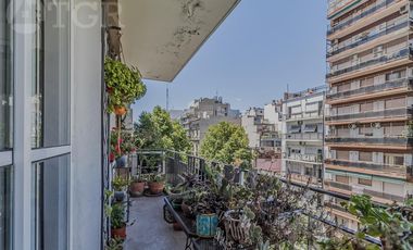 Semipiso en venta en Recoleta, 3 Dormitorios con Dependencia y Balcon corrido al frente