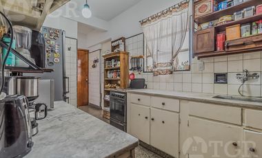 Semipiso en venta en Recoleta, 3 Dormitorios con Dependencia y Balcon corrido al frente