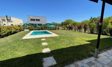 Casa - Santa Elena